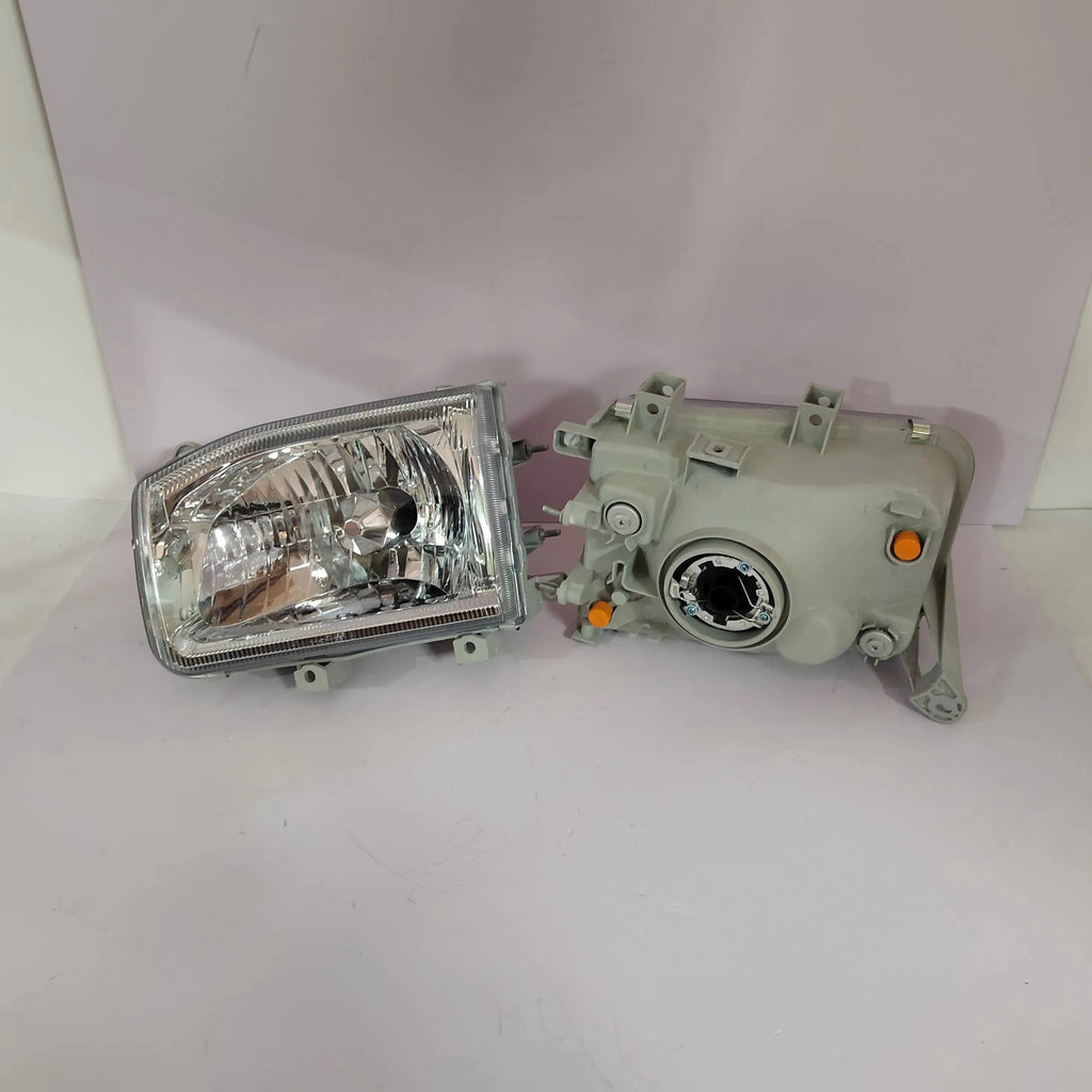 Pair Headlights for Nissan Terrano Reguius Pathfinder Headlamp TR50 1998-2004