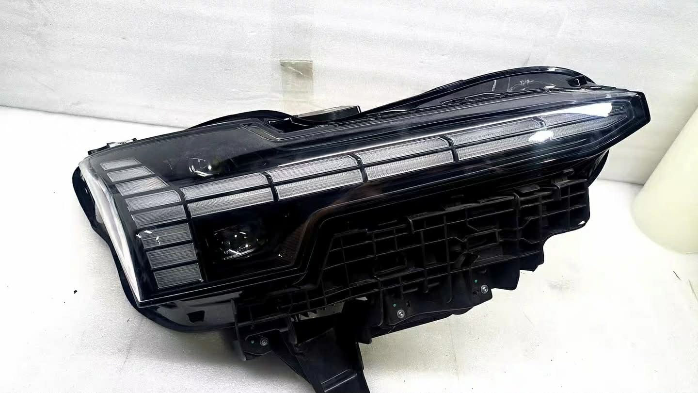 80000628 80000401 FULL LED Headlights Right or Left For 2024-2026 VOLVO EX30